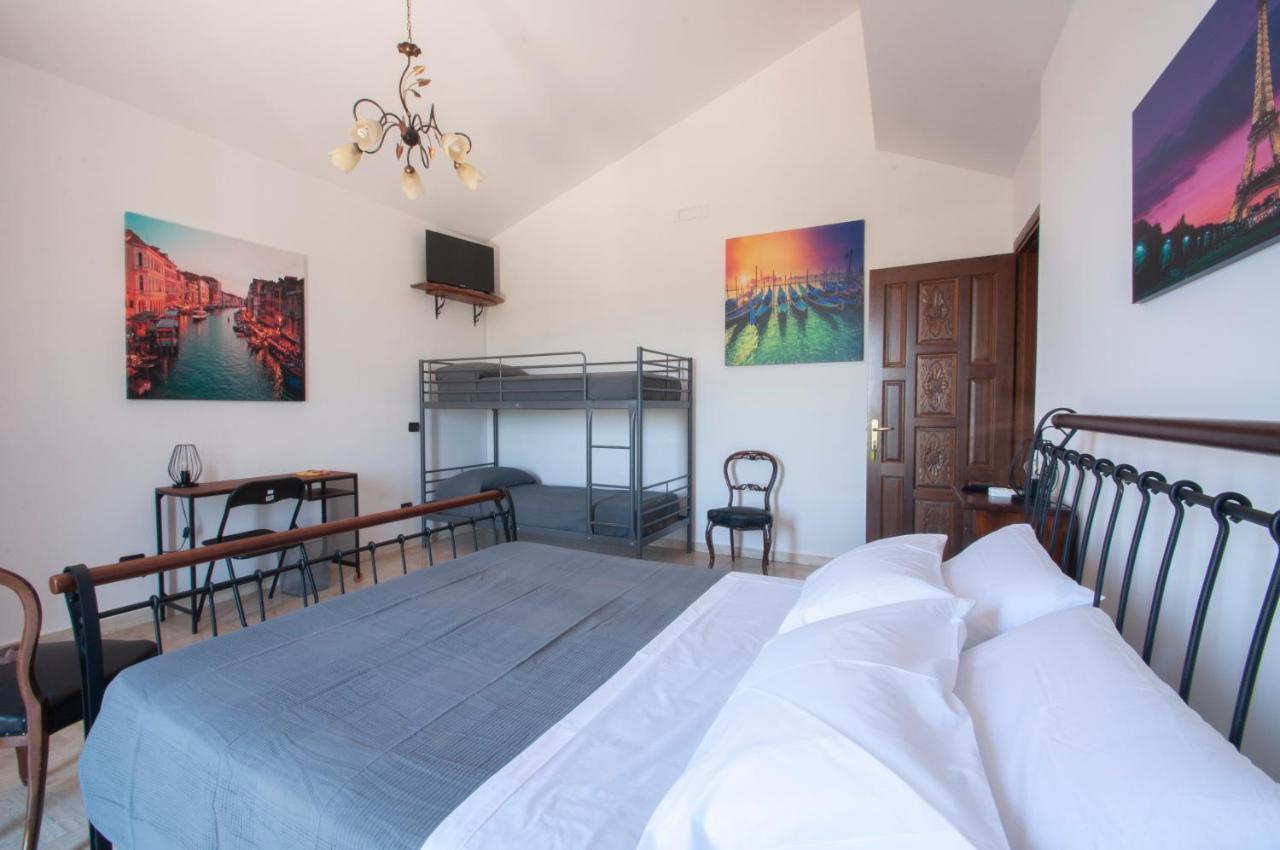 B&B Vittoria House 卡尔伦蒂尼 外观 照片