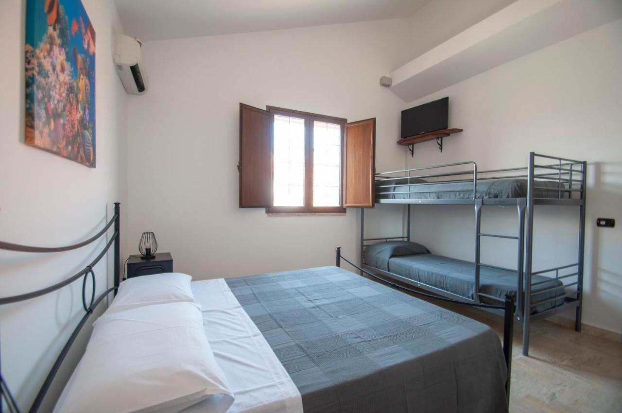 B&B Vittoria House 卡尔伦蒂尼 外观 照片