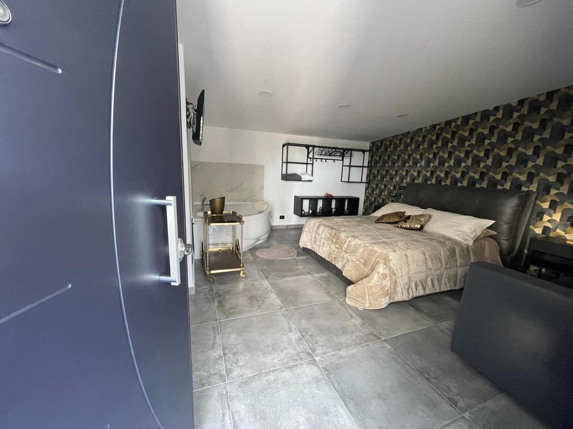 B&B Vittoria House 卡尔伦蒂尼 外观 照片