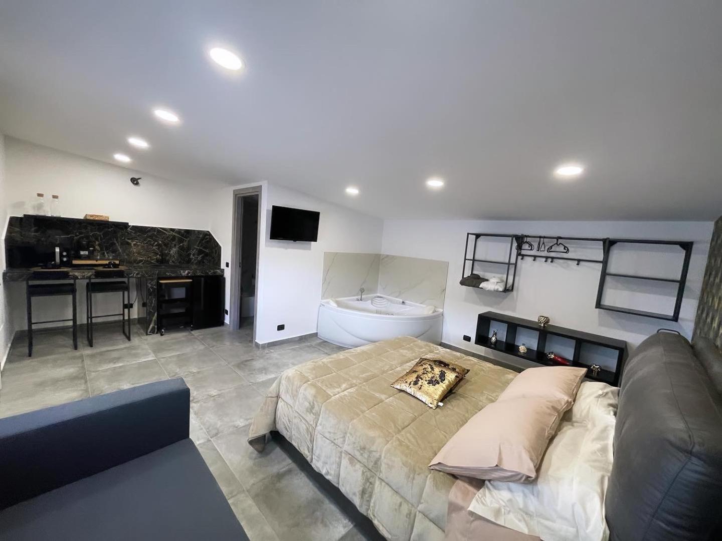 B&B Vittoria House 卡尔伦蒂尼 外观 照片