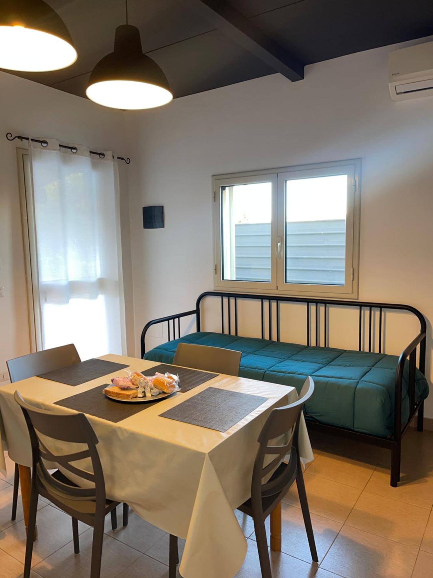 B&B Vittoria House 卡尔伦蒂尼 外观 照片